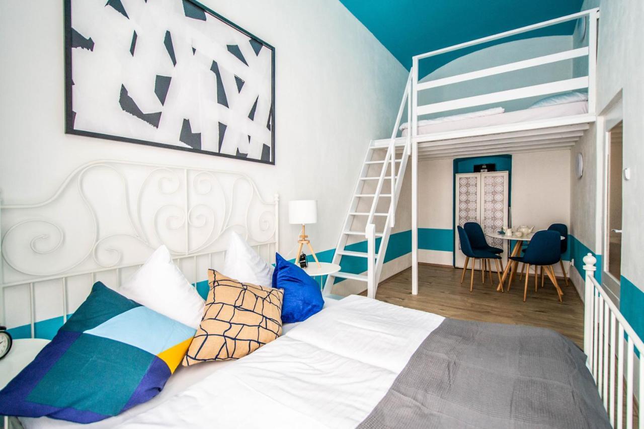 Sweet Home By Ruterra Praag Buitenkant foto